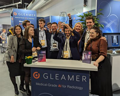 The Gleamer crew celebrates its EuroMinnie award at ECR